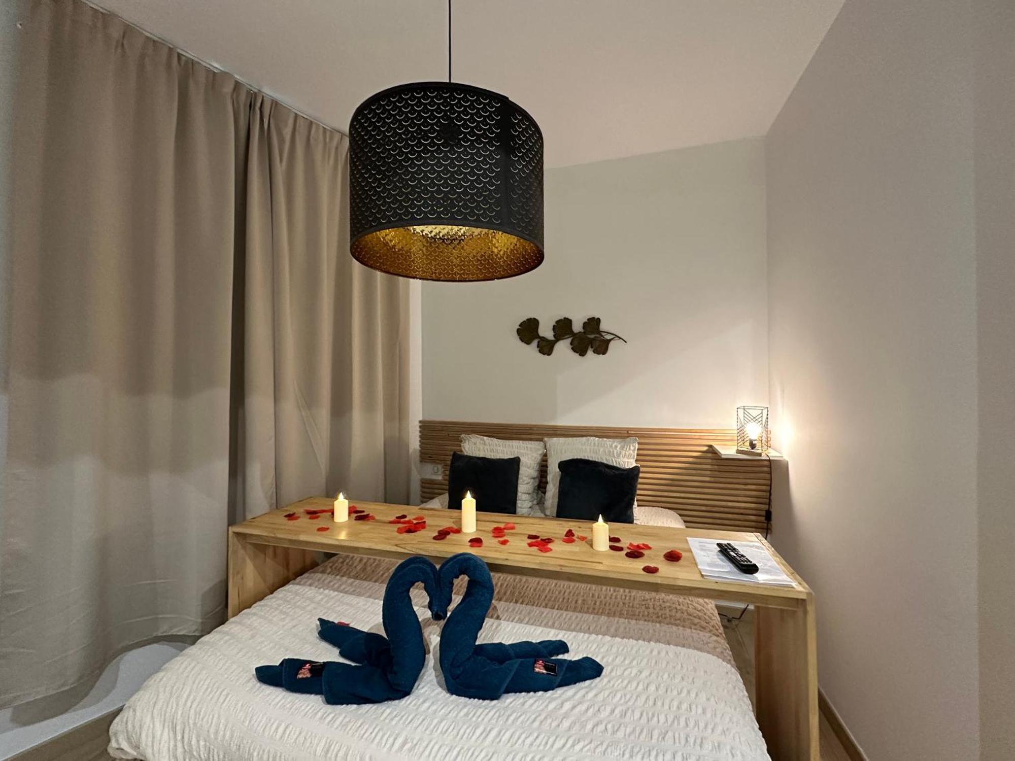 Mieuxqualhotel Jacuzzi Privatif La Parenthese Бордо Экстерьер фото