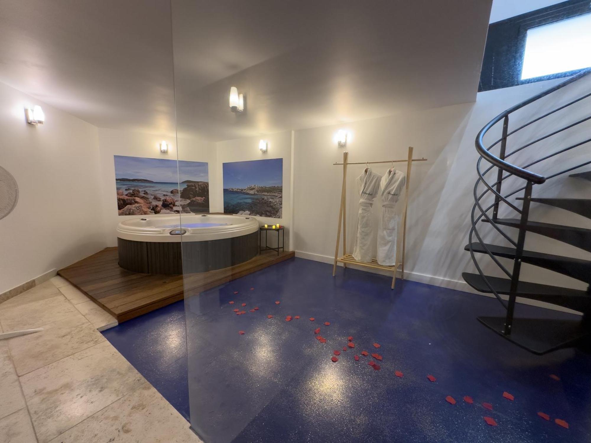 Mieuxqualhotel Jacuzzi Privatif La Parenthese Бордо Экстерьер фото