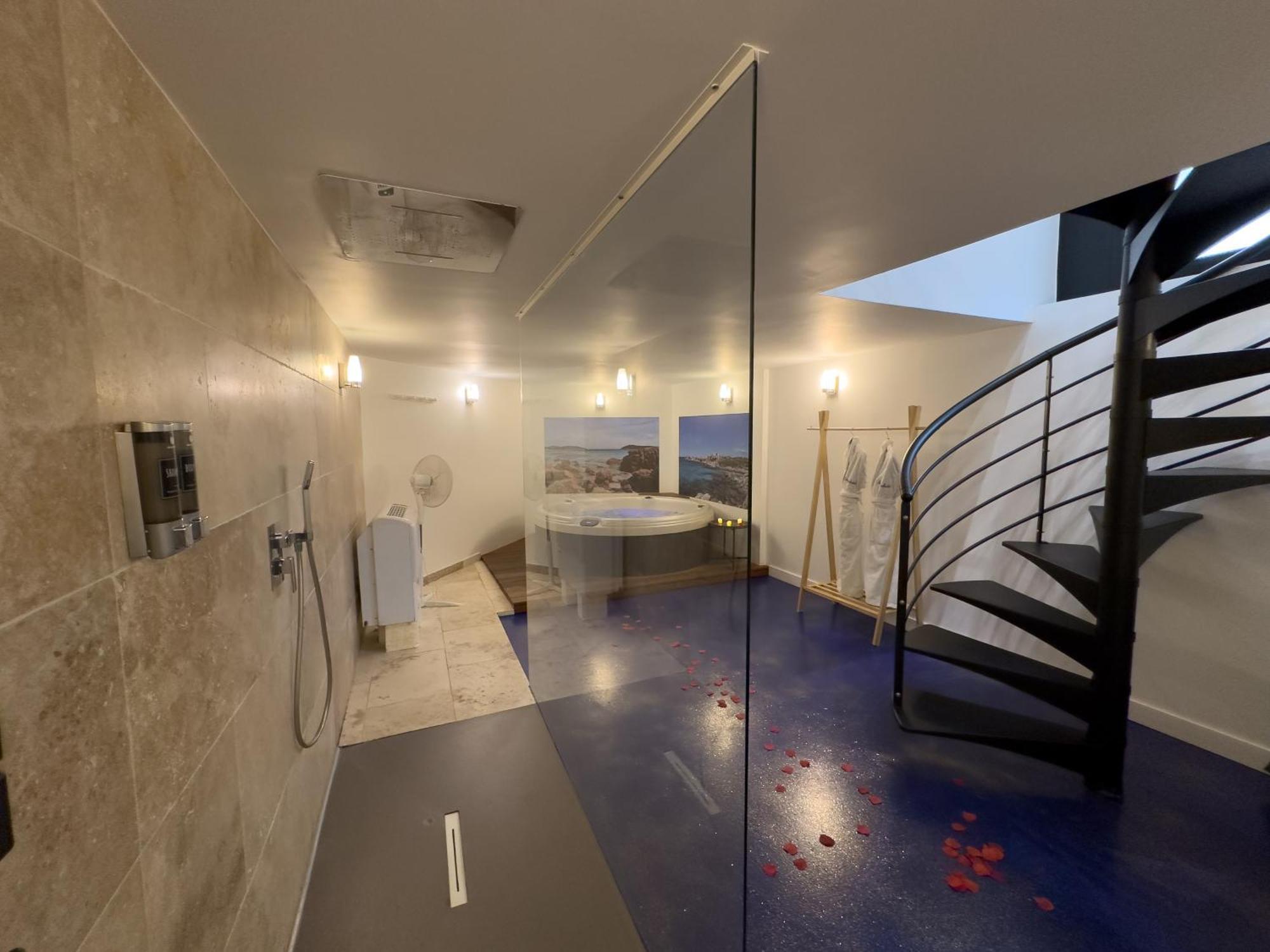 Mieuxqualhotel Jacuzzi Privatif La Parenthese Бордо Экстерьер фото